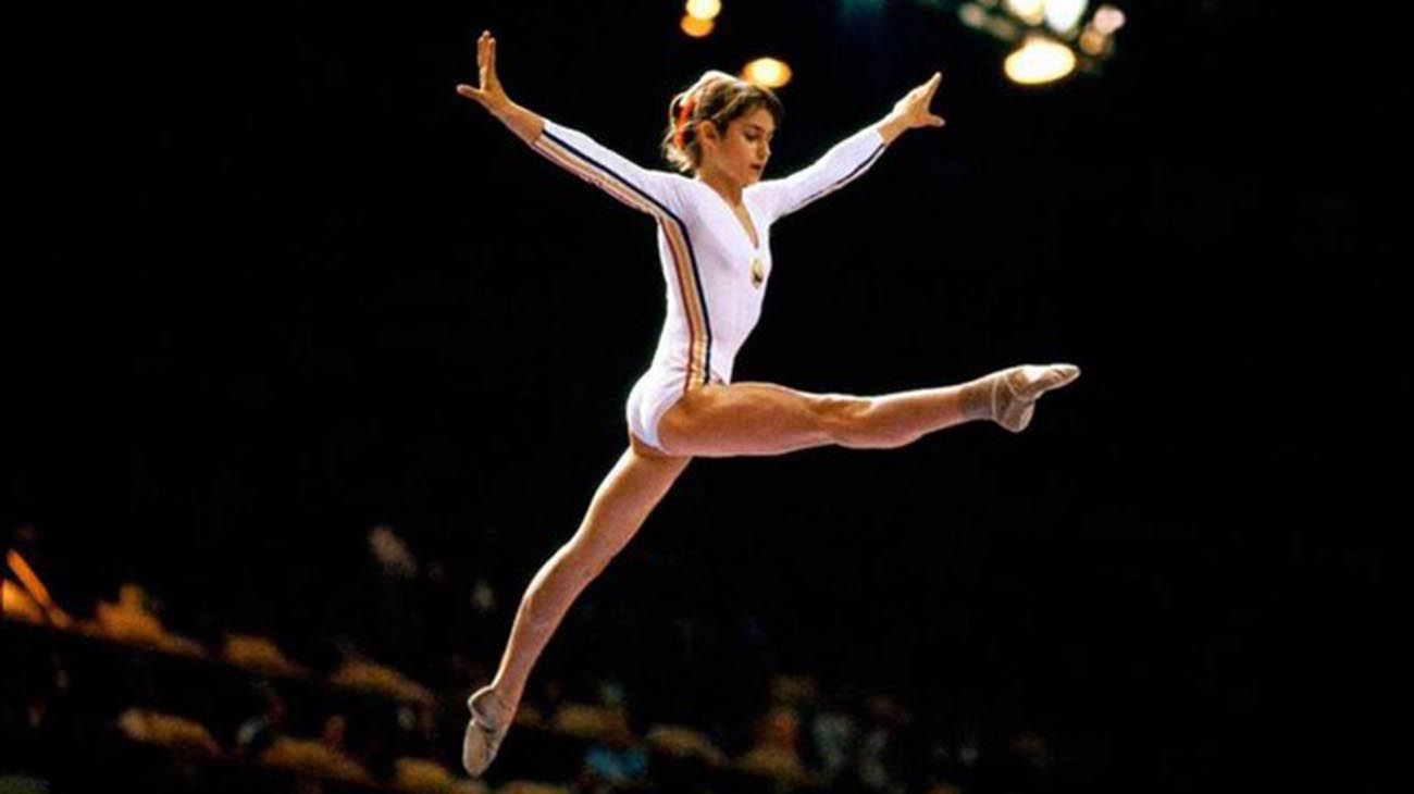 Nadia Comaneci, la primera gimnasta de la historia que se sacó 10 en los Juegos Olímpicos