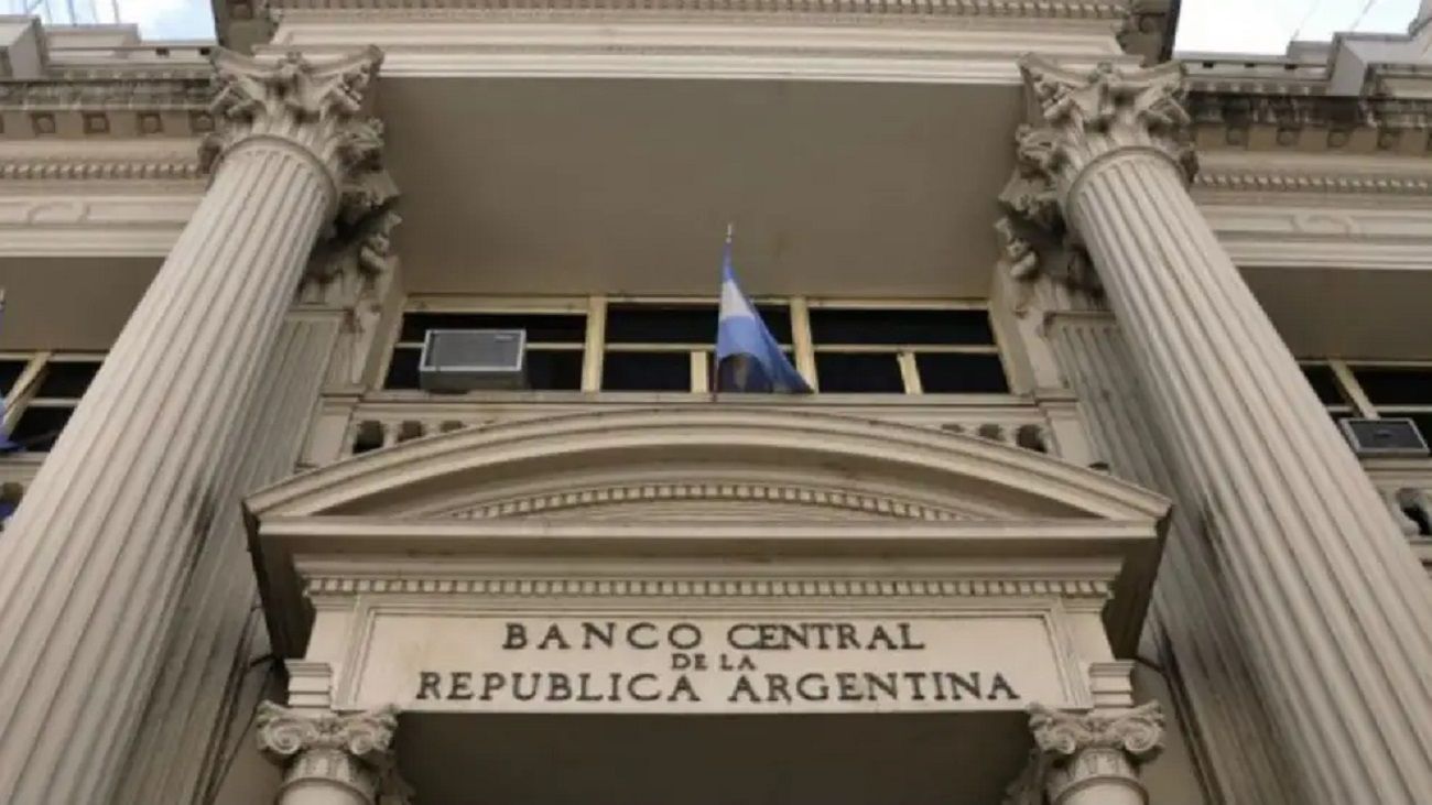 Por qué vuelve a ser noticia el dólar: cómo abren los distintos tipos de cambio y qué espera el mercado