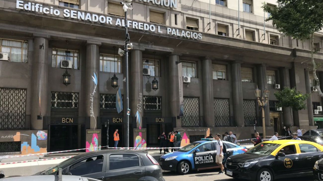 Evacuaron el Senado por una caja sospechosa en la biblioteca