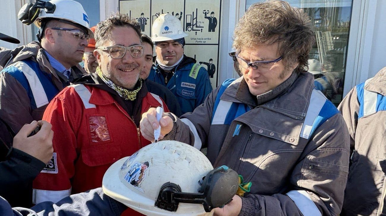 Vaca Muerta: Javier Milei recorrió el yacimiento de YPF y se reunió con los empresarios del sector