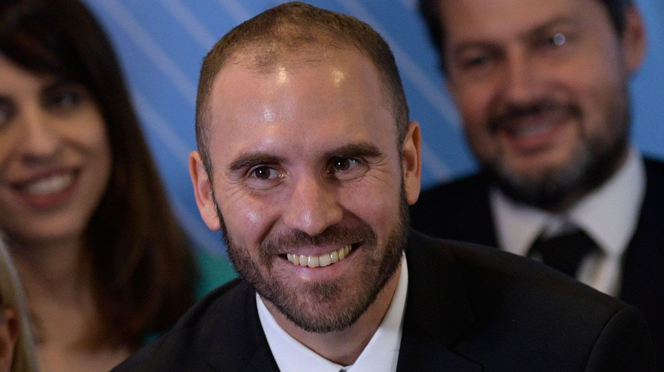 Guzmán se rodea de un equipo con experiencia en Economía