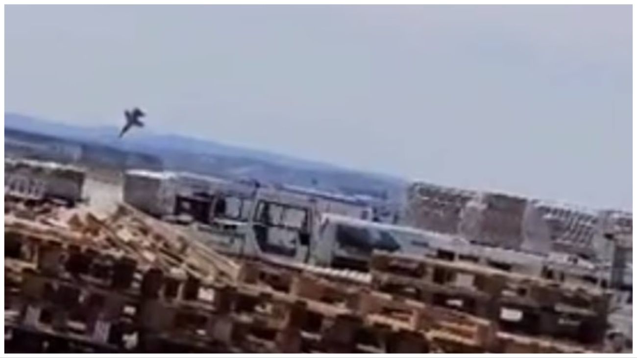 Video: un F-18 se estrelló en Zaragoza y el piloto se salvó al eyectarse a tiempo