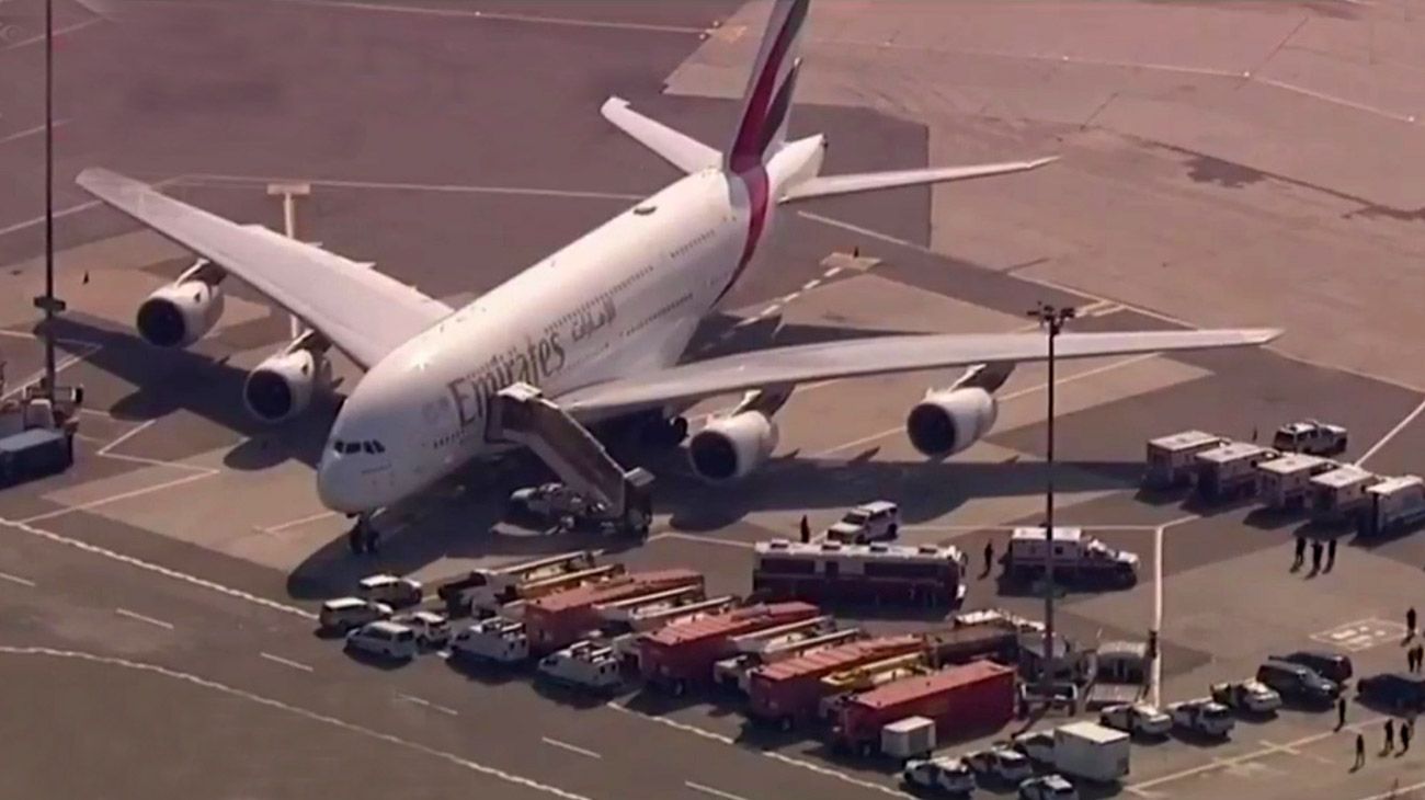 EEUU: hospitalizaron a 10 pasajeros del avión en cuarentena