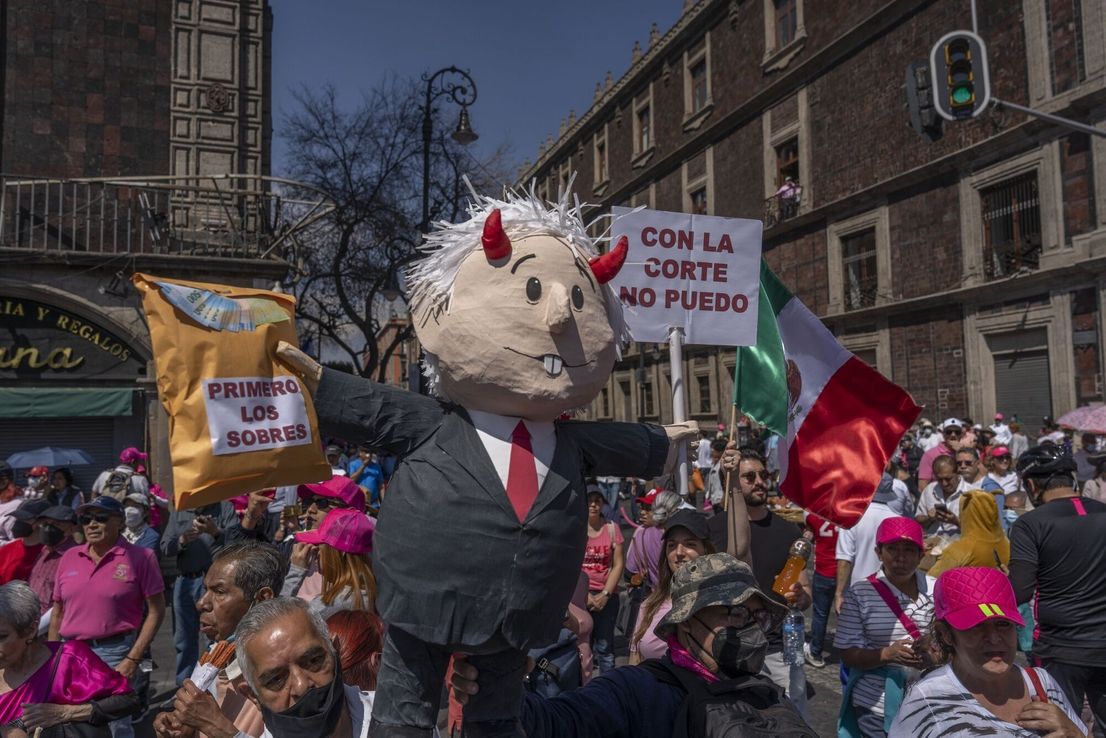Andrés Manuel López Obrador alcanzó un índice de aprobación cercano al 60%
