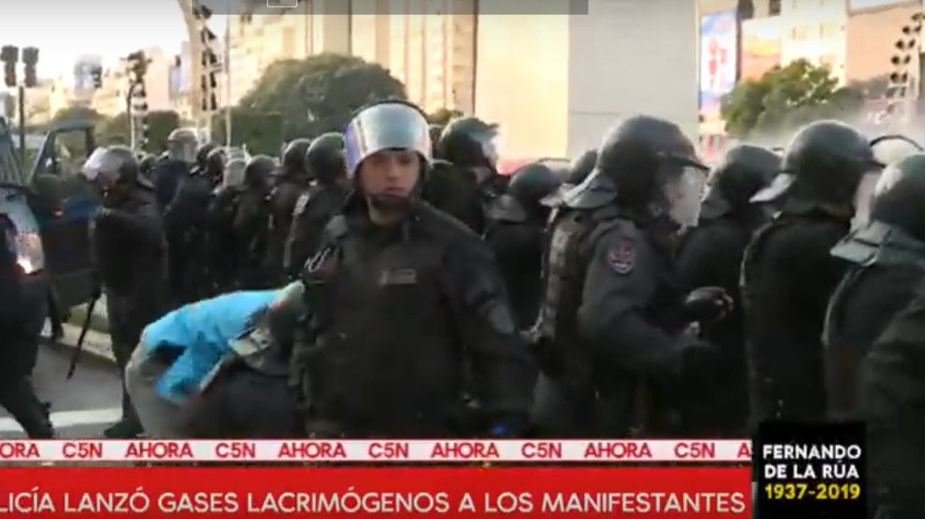 Juan Grabois insiste con hacer una olla popular y sigue la tensión en el Obelisco