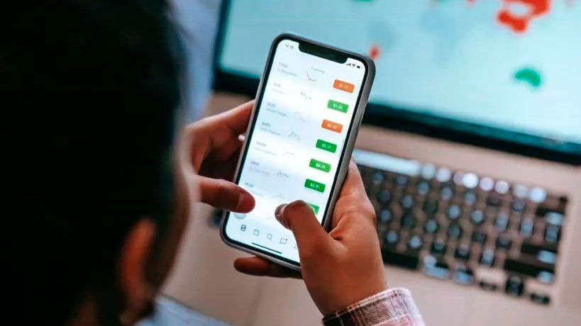 Bonos, acciones y Cedars para jóvenes: ¿qué significa invertir desde los 13 años?