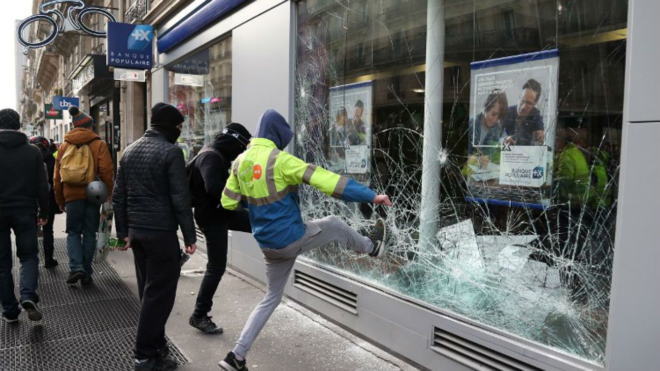 Un fotógrafo perdió una mano en nueva protesta de los chalecos amarillos