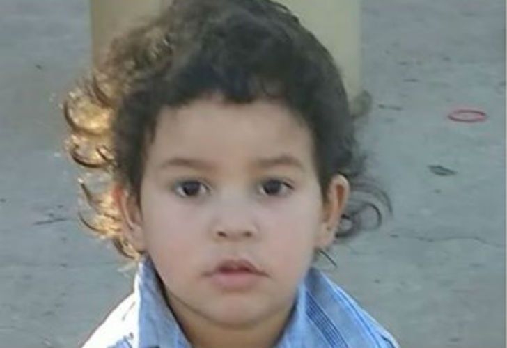 Buscan familiares de un nene de 3 años que encontraron en la calle