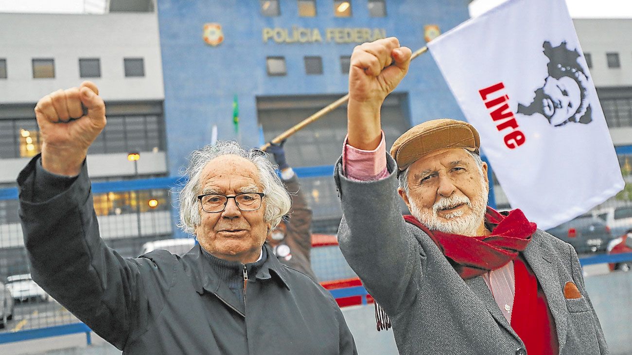 ‘Aliento’ argentino en prisión: texto del Papa y visita de Pérez Esquivel