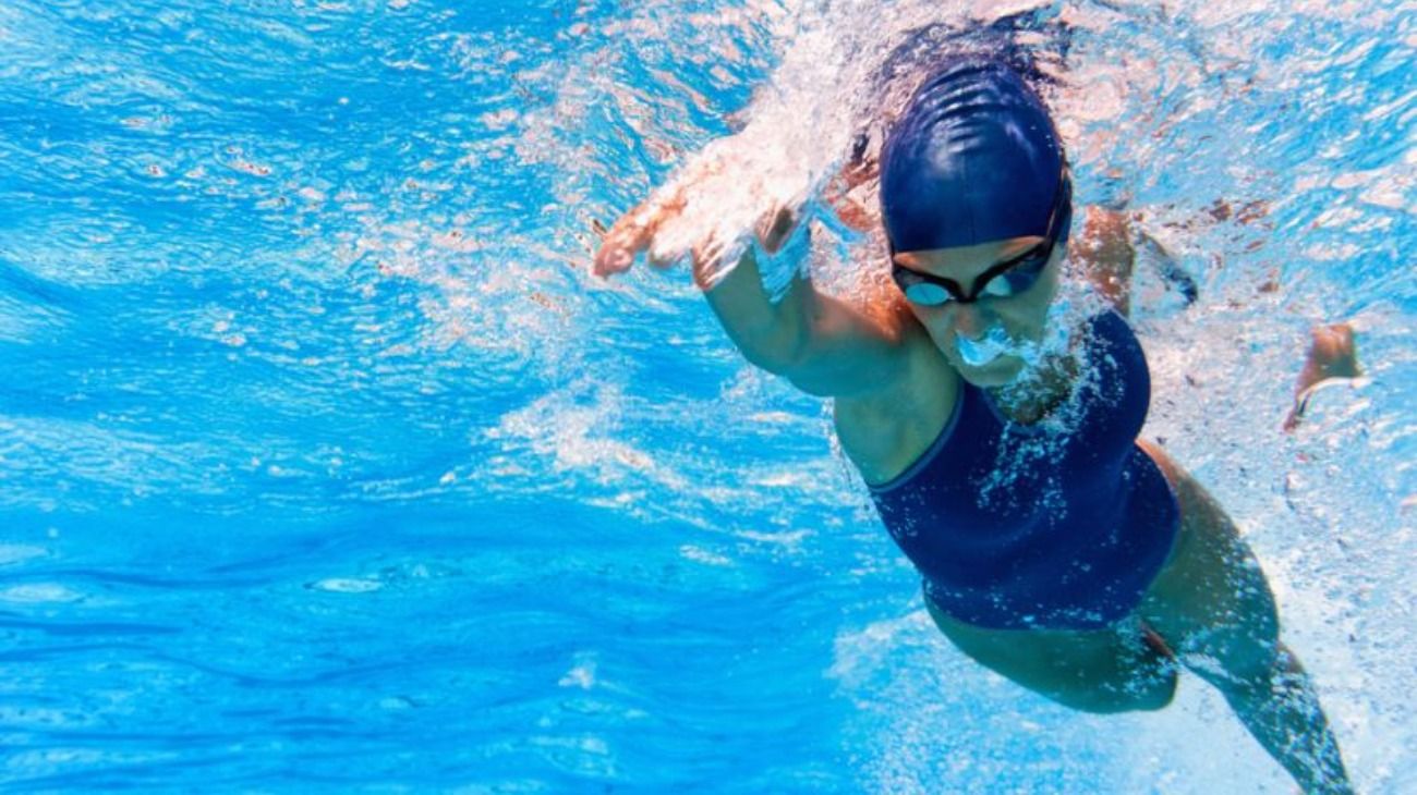 La insólita descalificación machista que recibió una nadadora en una competencia