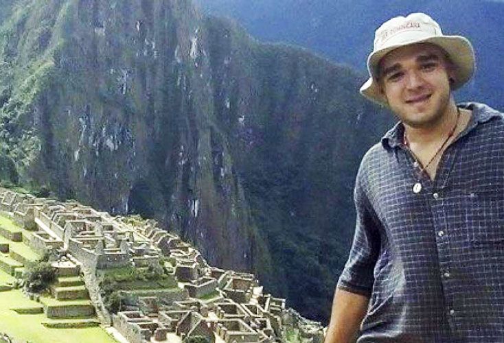 La familia del mochilero perdido en Perú despidió ayer sus restos