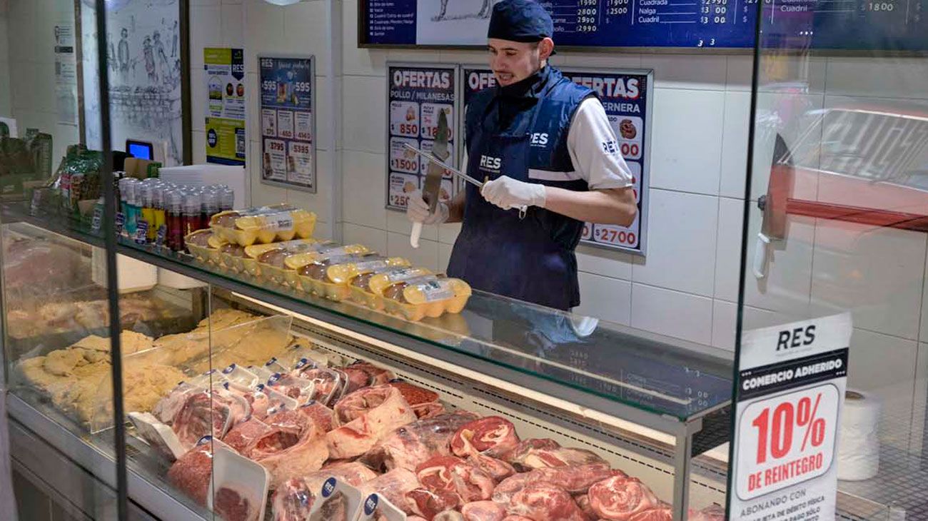 El desplome consumo de carne y el aumento de tarifas ponen en jaque a las carnicerías