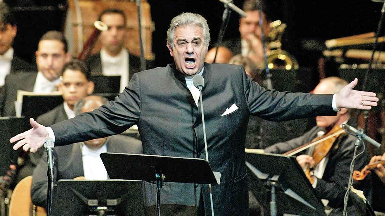 Plácido Domingo sigue su gira luego del escándalo