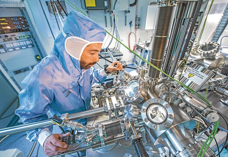 Por primera vez, compitieron ‘nanoautos’ en un microscopio