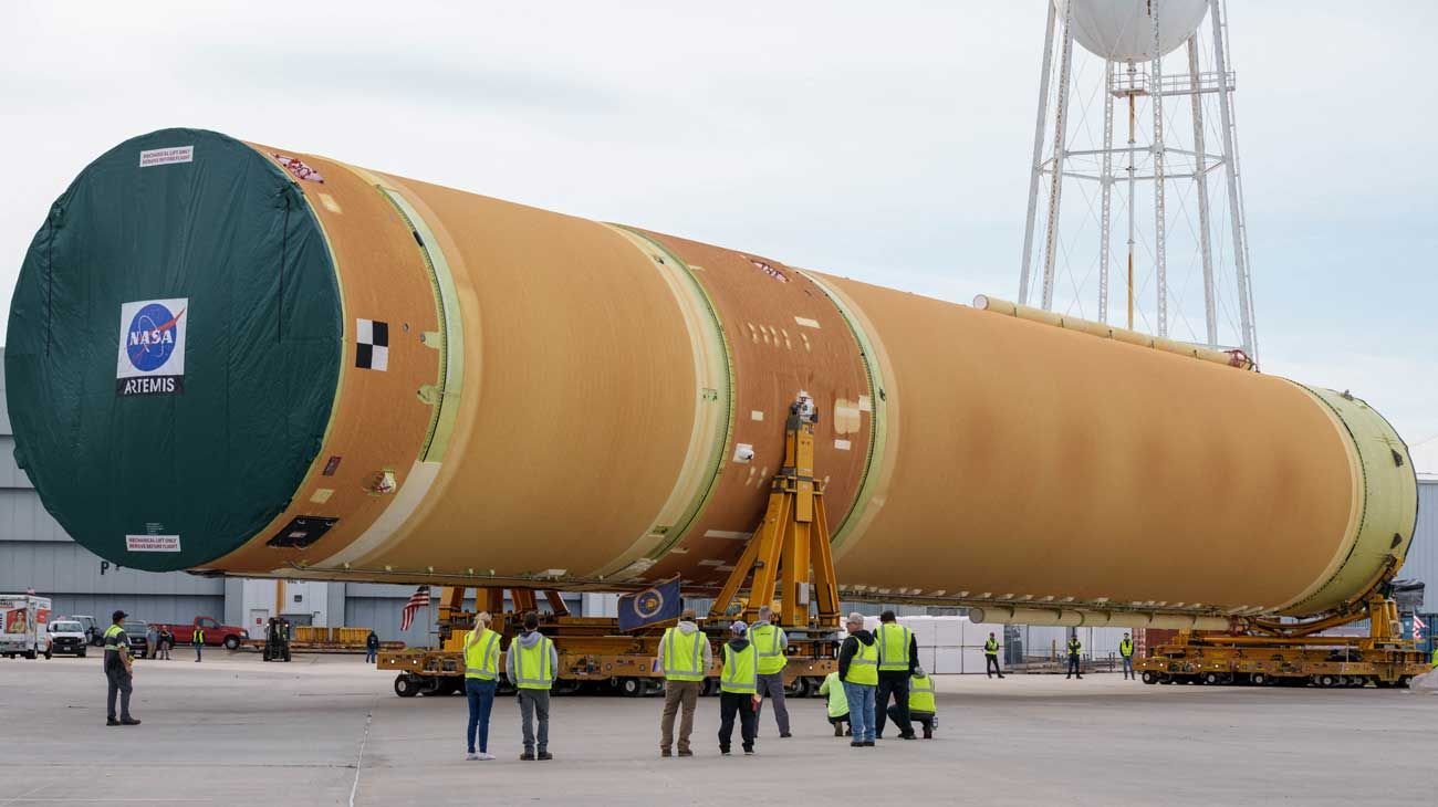 La NASA presentó la etapa central del cohete Space Launch System que se utilizará en la misión Artemis III