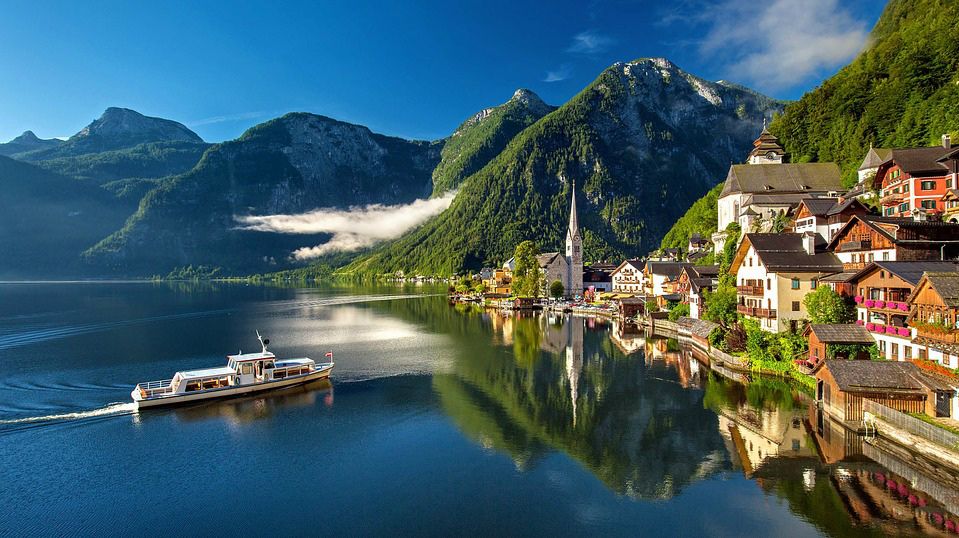 VIDEO | La idílica ciudad austriaca de Hallstatt quiere congelar el turismo