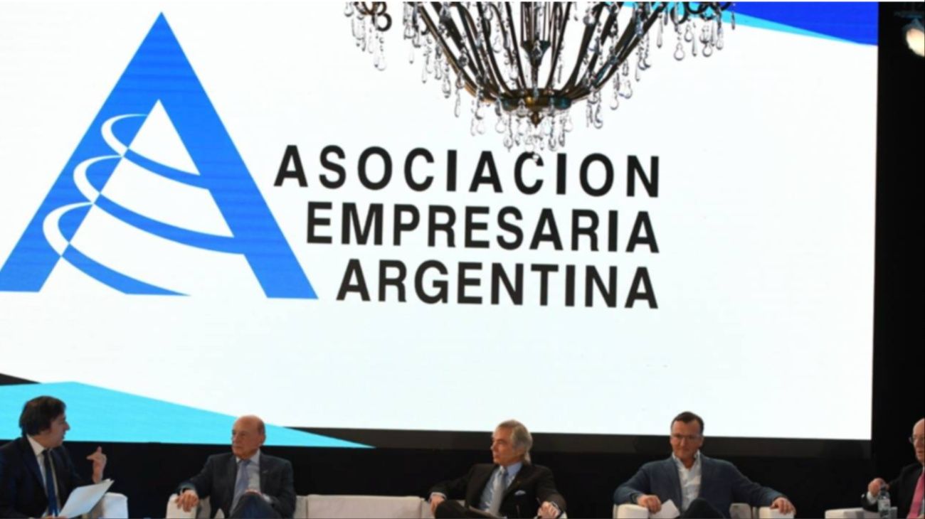 Tras el discurso de Milei en el Congreso, la AEA exige un "diálogo constructivo y respetuoso"