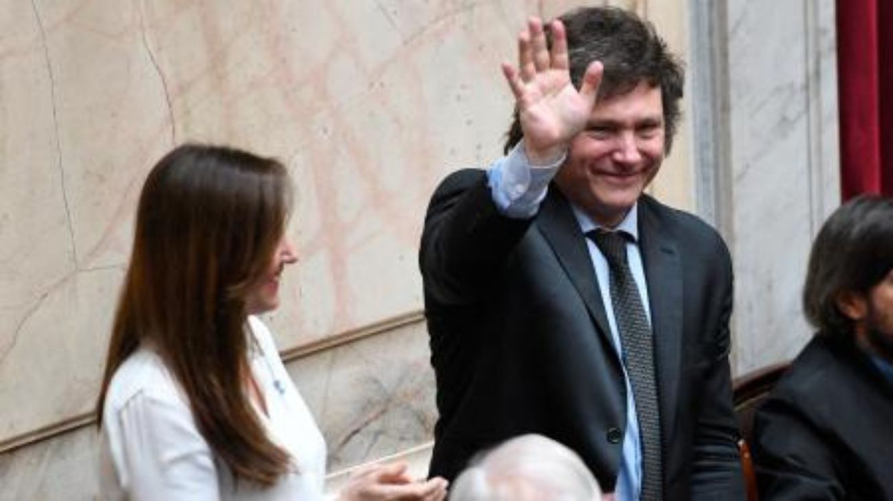 La Asamblea Legislativa proclamó la fórmula Milei-Villarruel