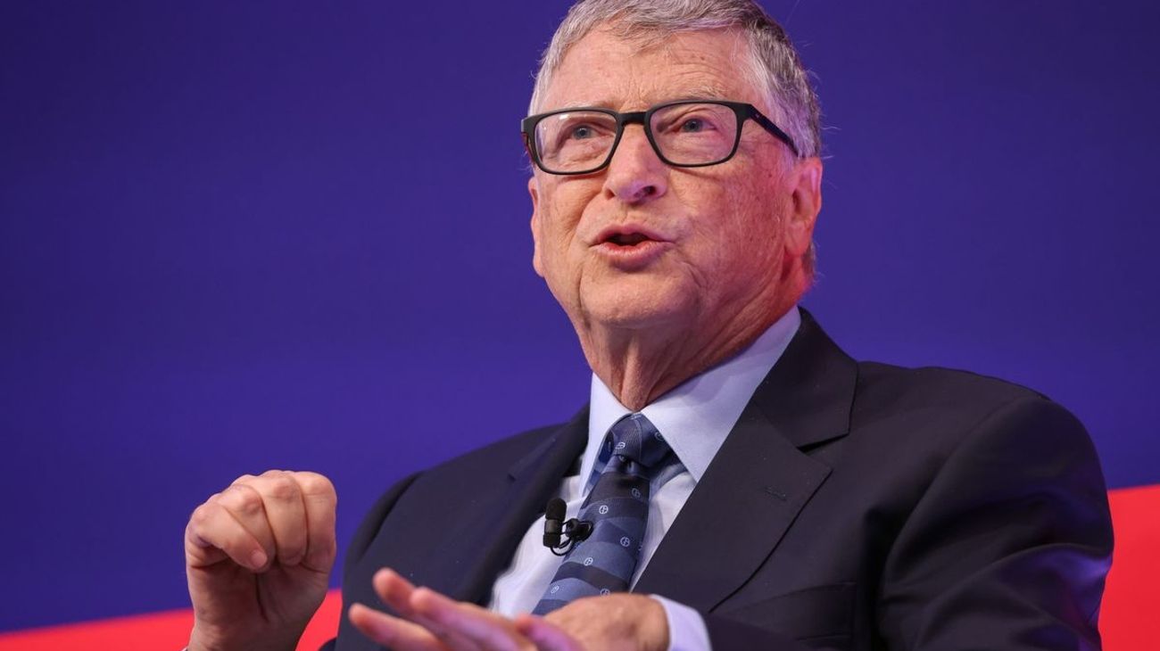 Bill Gates predijo que con la Inteligencia Artificial “no volverás a usar un buscador”