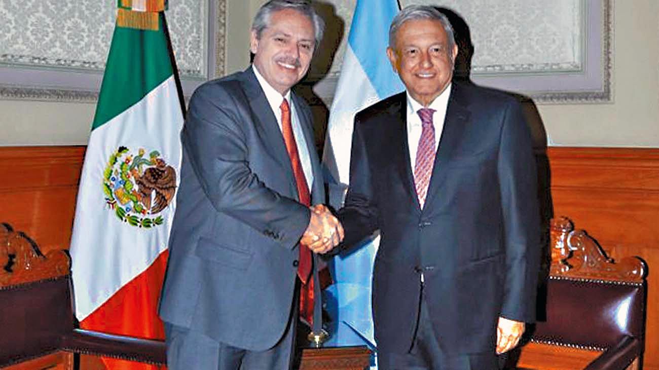 Fernández visita a AMLO para relanzar su alianza con eje en las vacunas