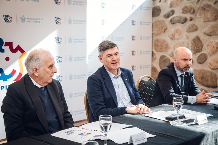 En el entorno de Passerini atribuyen a la interna del PJ la versión sobre su reelección