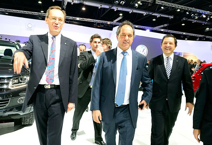 En pleno ruido electoral, automotrices miran 2016
