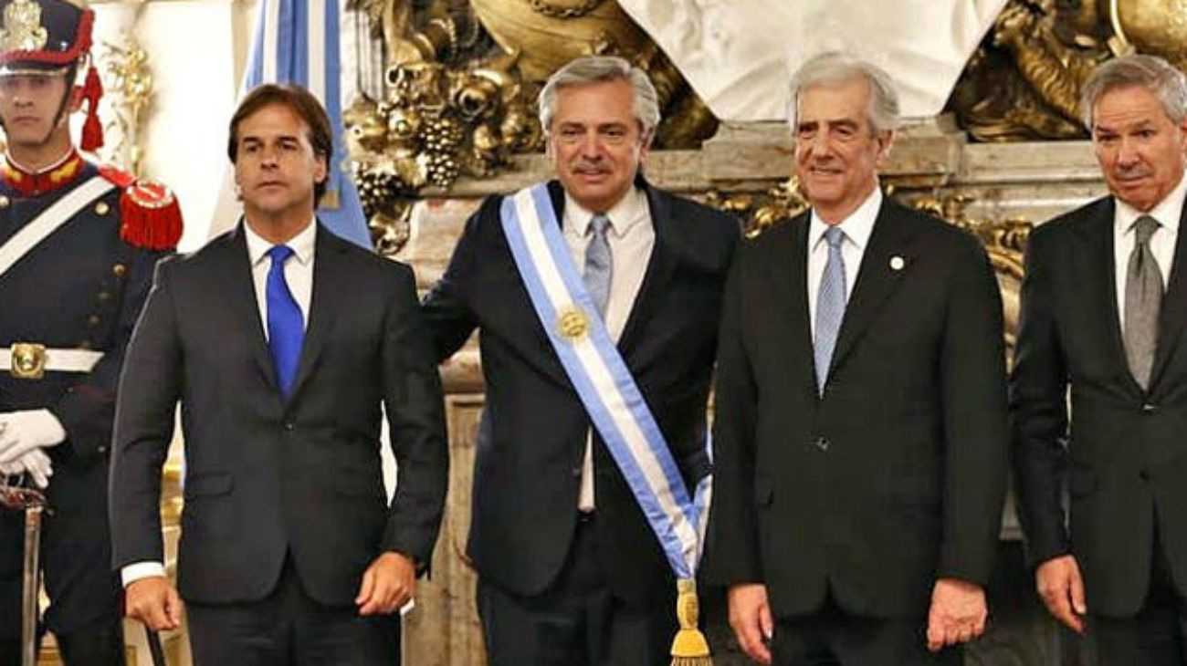 Alberto Fernández llamó a Lacalle Pou para disculparse por su ausencia en la asunción