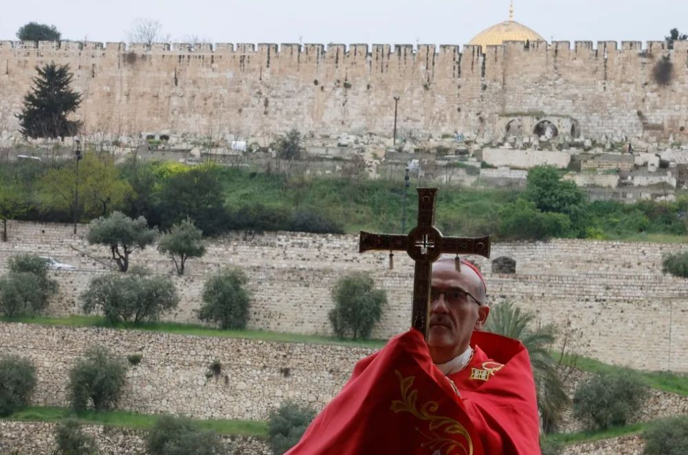Jerusalén: impiden al Patriarca Latino celebrar el Domingo de Ramos en el Santo Sepulcro y crece la tensión diplomática