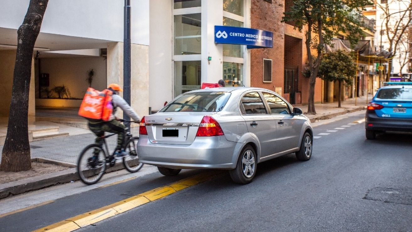 Aprueban nuevas reglas para estacionar en la ciudad: cuáles son los cambios