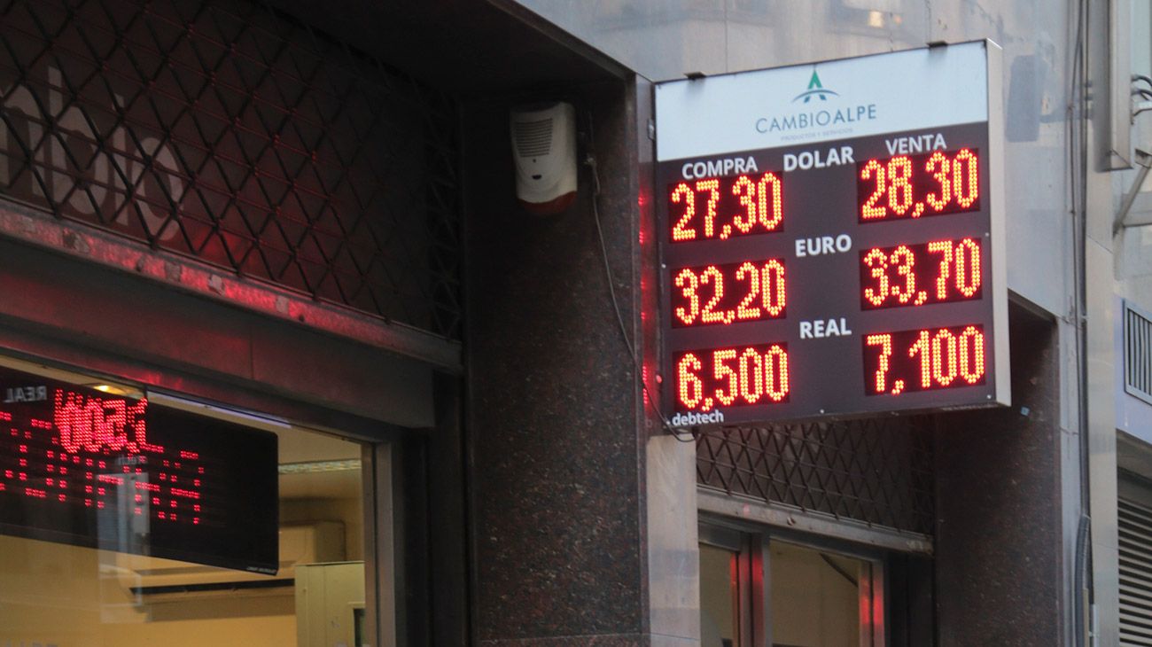 El dólar cerró 20 centavos por encima del valor del martes