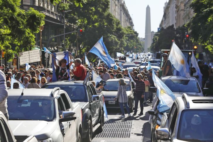 Contra la carga impositiva y el gasto público, el campo desafió al Gobierno