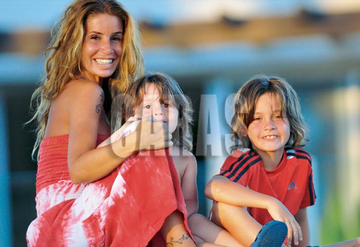 Flor Peña e hijos en Carlos Paz