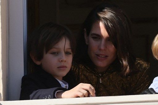 Charlotte y su hijo Raphael eclipsaron a toda su familia en la fiesta nacional de Mónaco
