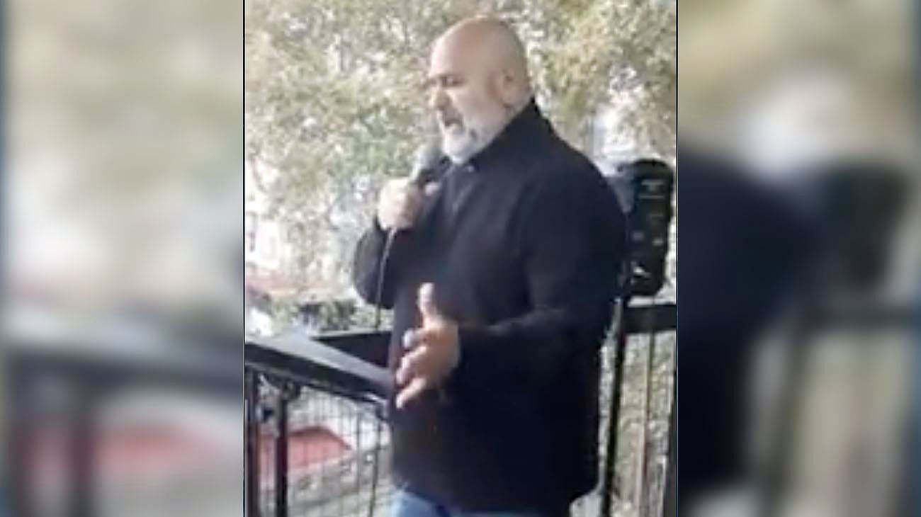 Murió por COVID-19 el “tenor de los balcones” y los vecinos lo despidieron con aplausos