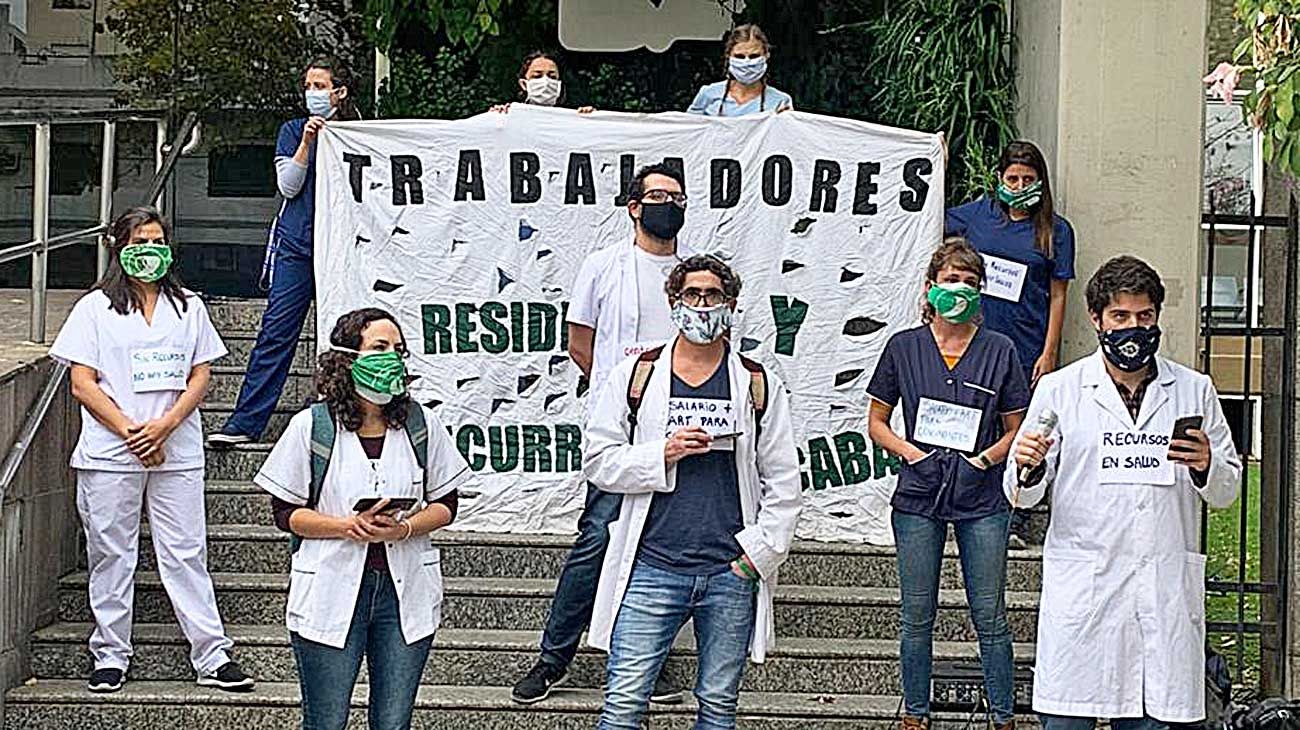 Más hospitales porteños suman reclamos de su personal médico