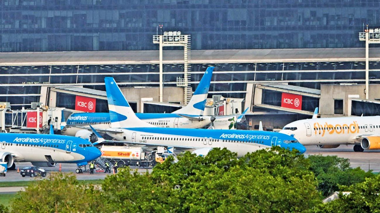 Sin paro de controladores aéreos: hay tregua y buscan destrabar el conflicto con EANA