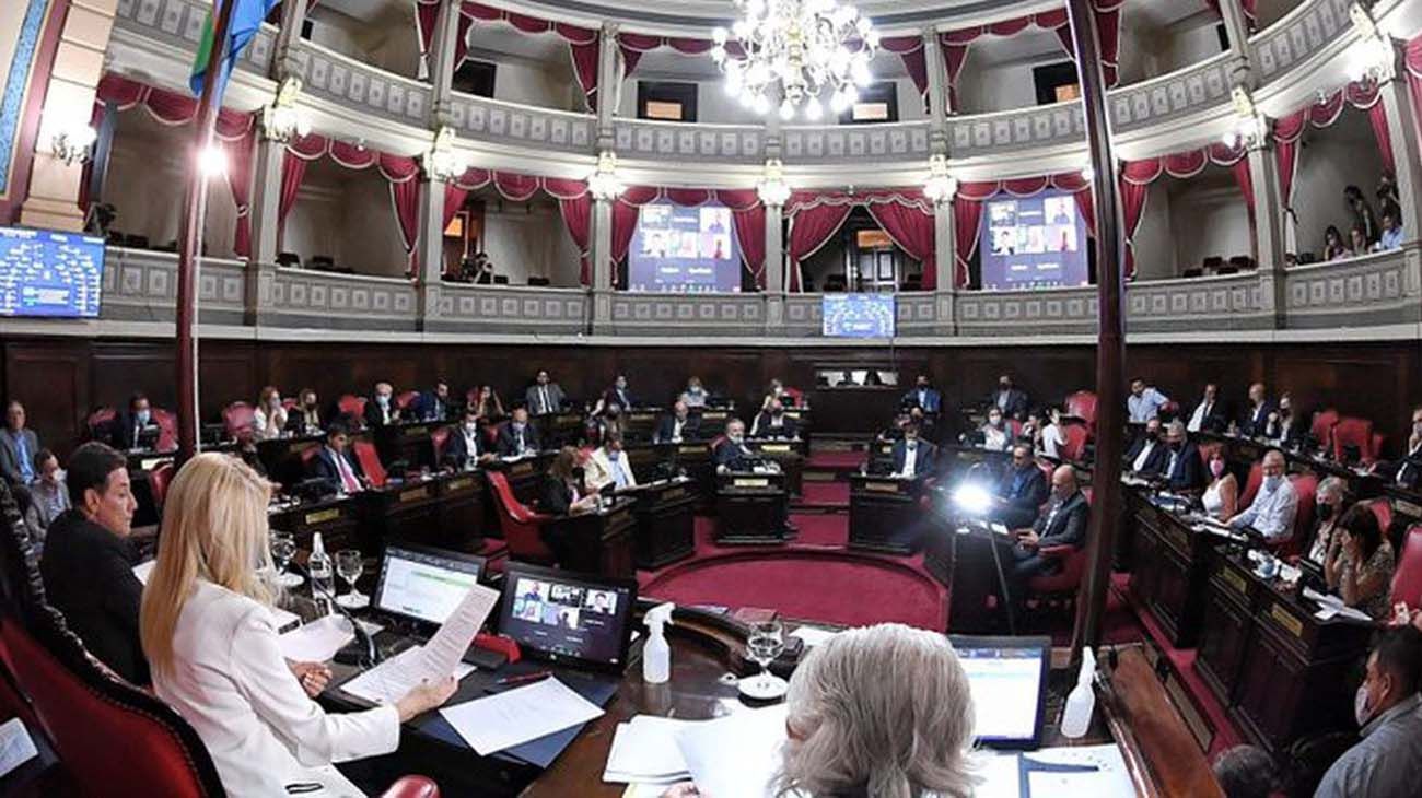 Re-re-re elección de los intendentes: la inmoralidad legislativa