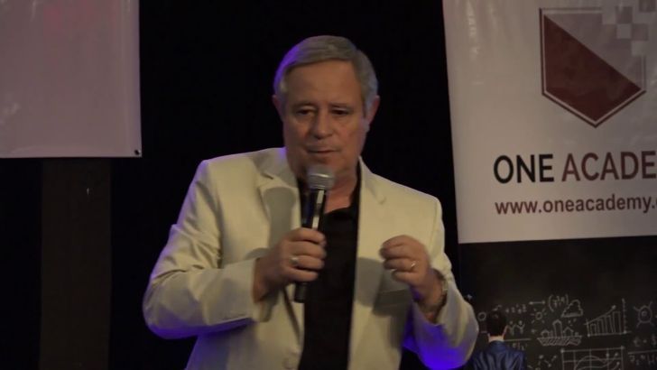 Requieren elevar a juicio a 14 acusados de OneCoin