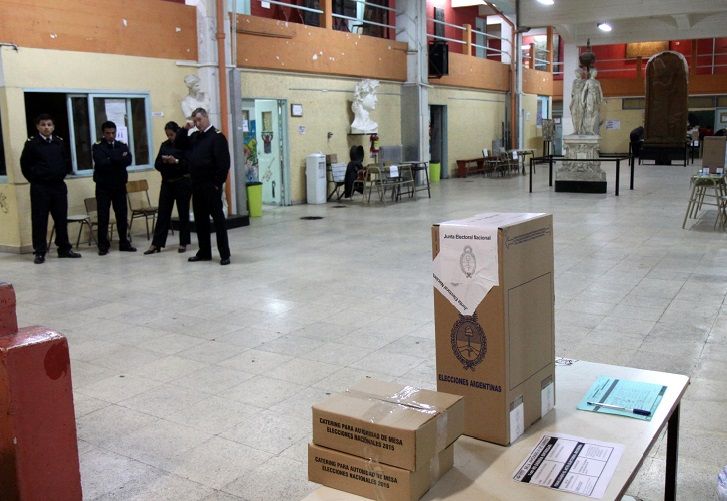 Cerraron los comicios y demorarán en conocerse los primeros resultados