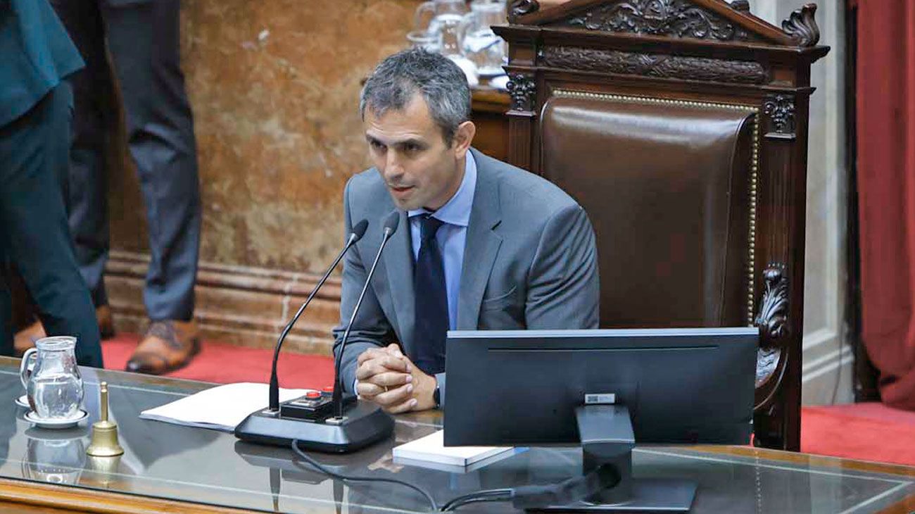 Con un recinto dividido se espera la ley macro de Milei