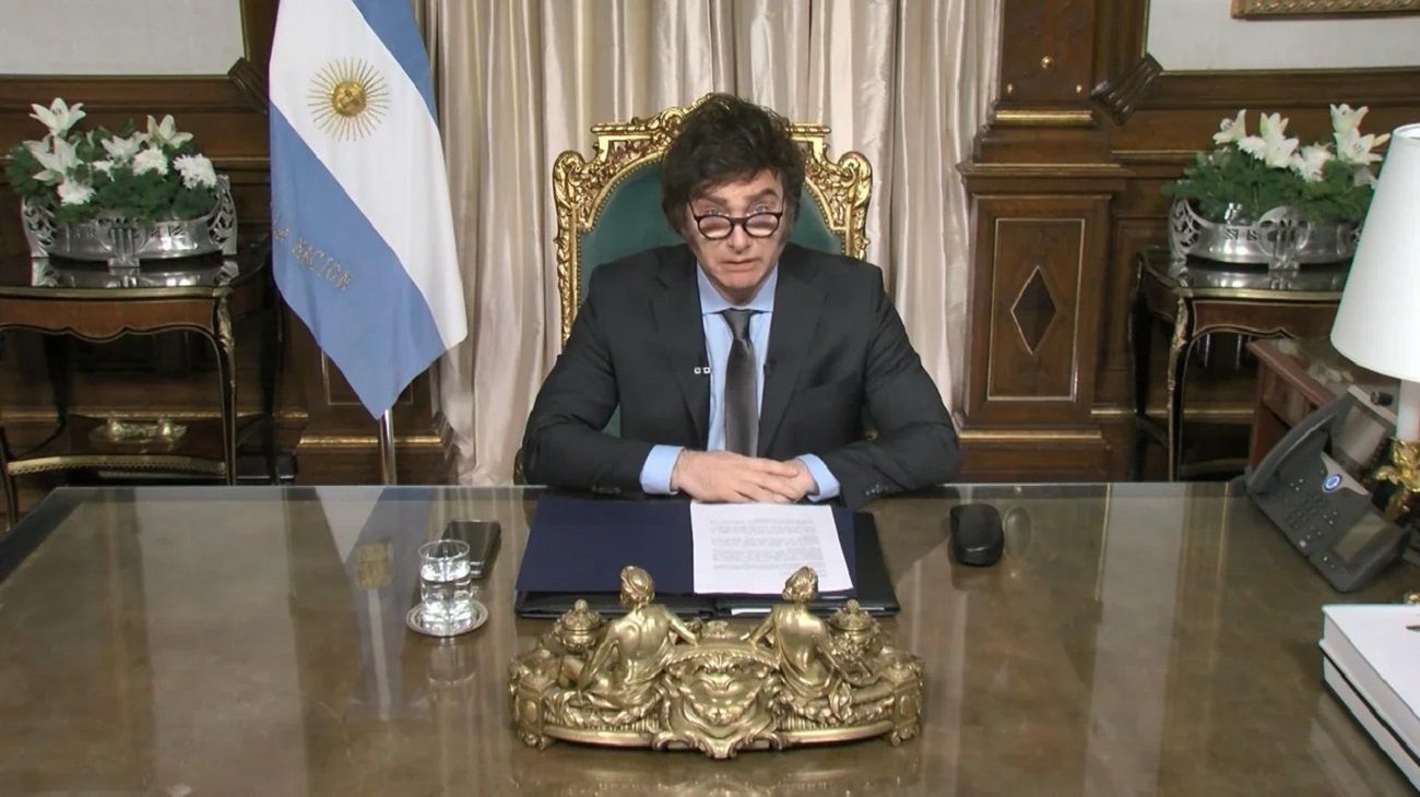 Licuadora y motosierra: qué tan sostenibles son las bases del superávit fiscal