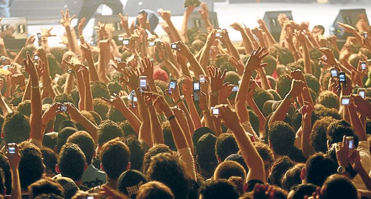 Artistas urgen a sus fans a no llevar celulares a los recitales