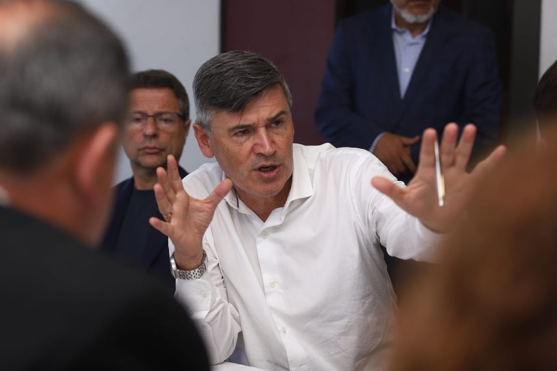 Días críticos en la gestión de Passerini que definirán el rumbo de su gestión