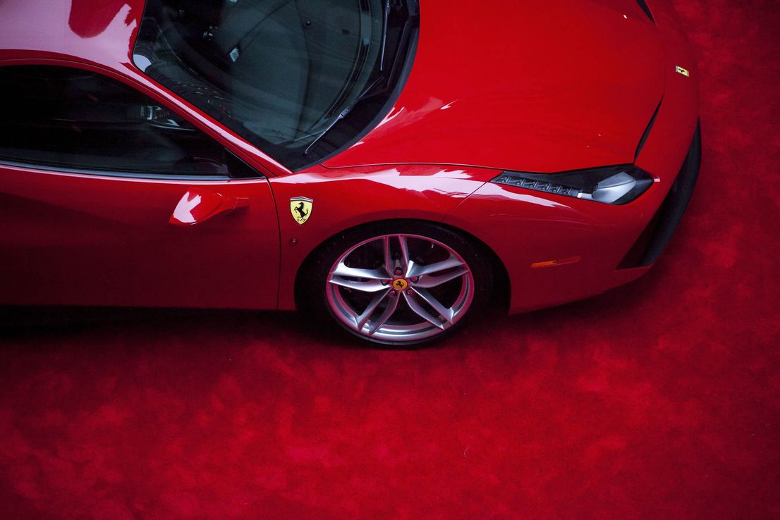 Un comentario del nuevo CEO de Ferrari hizo caer las acciones