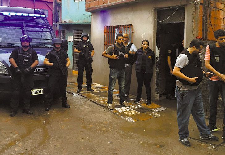 El sangriento chat del Loco César, en el que encarga un homicidio desde la cárcel
