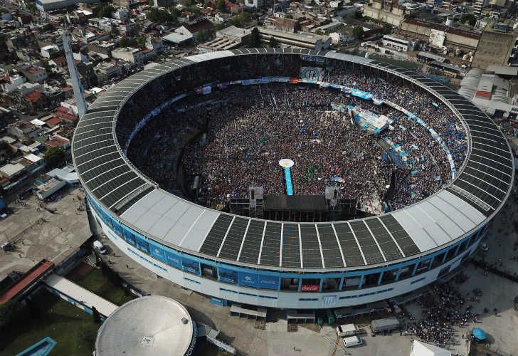 El Gobierno denuncia la presencia de barrabravas en el acto de Cristina