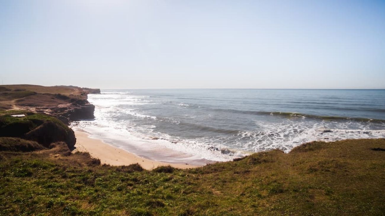 Investigan el brutal ataque a una adolescente de 15 años en una playa de Miramar