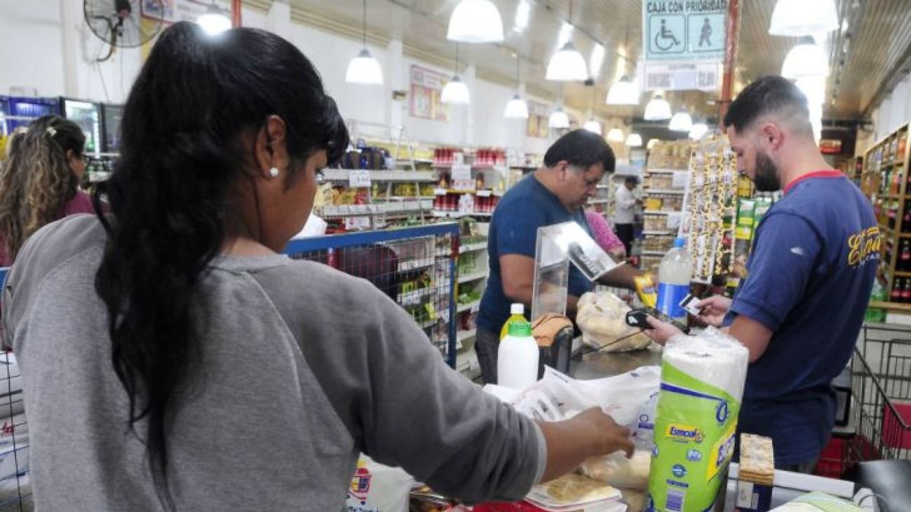 Disponen un "refuerzo extraordinario" en la Tarjeta Alimentar: los montos y cuándo se paga