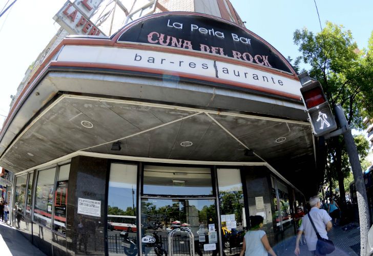 Cierra el mítico bar “La Perla” de Once