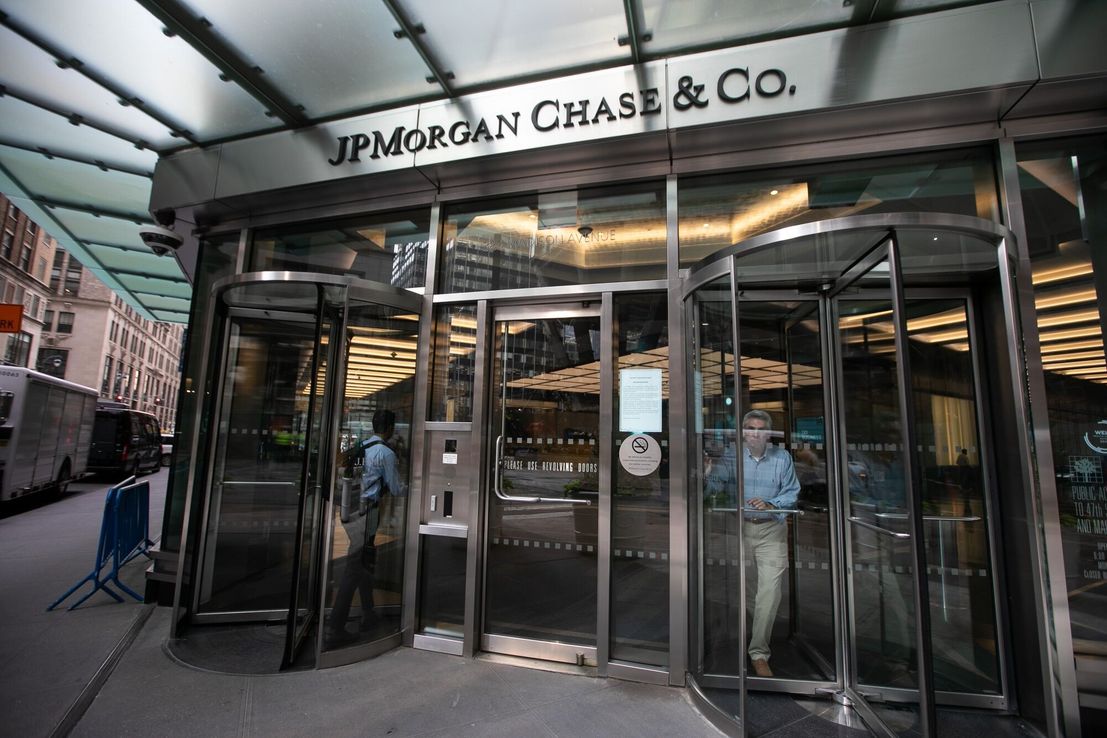 JPMorgan cobrará comisión a fintechs por acceder a datos de clientes